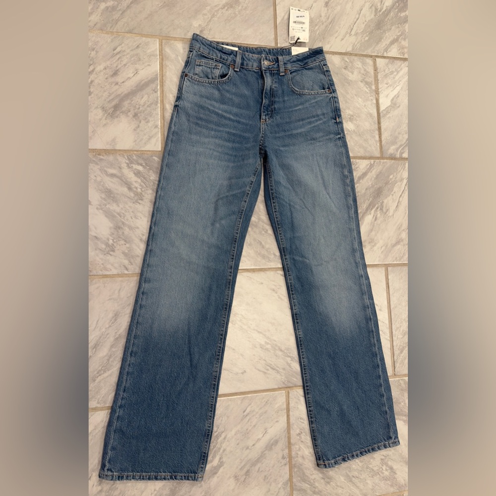 NWT Zara Women’s Blue Denim Wide Leg Jeans Size 4US Originally $59